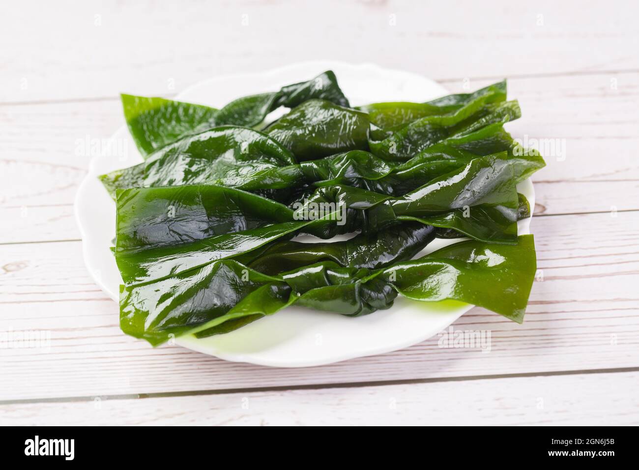 Green kelp knot for Asian marine cuisine Stock Photo