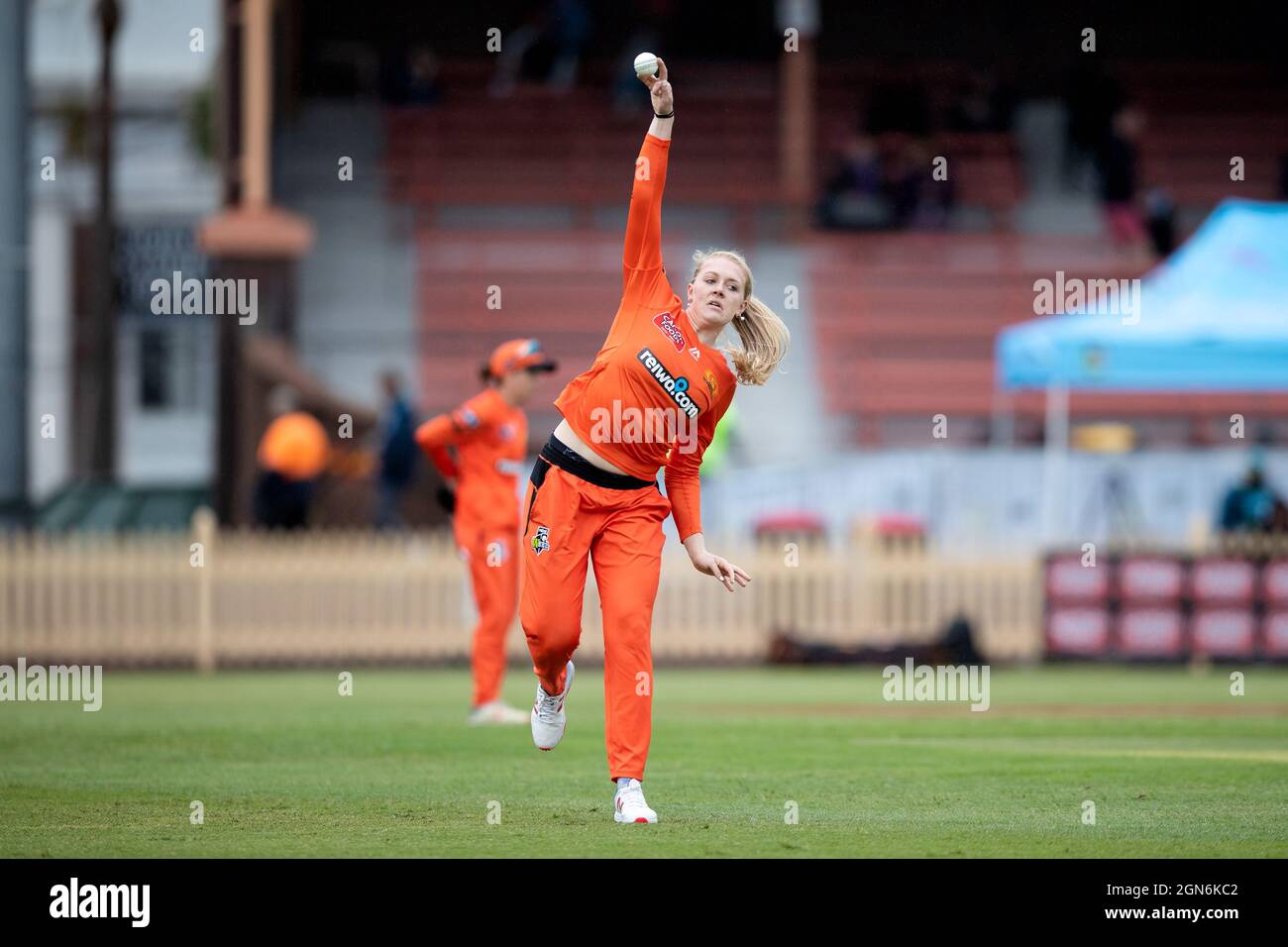 Sarah Glenn of the Perth Scorchers warms up to bowl during the week 1 Womens Big Bash League cricket match between Perth Scorchers and Brisbane Heat