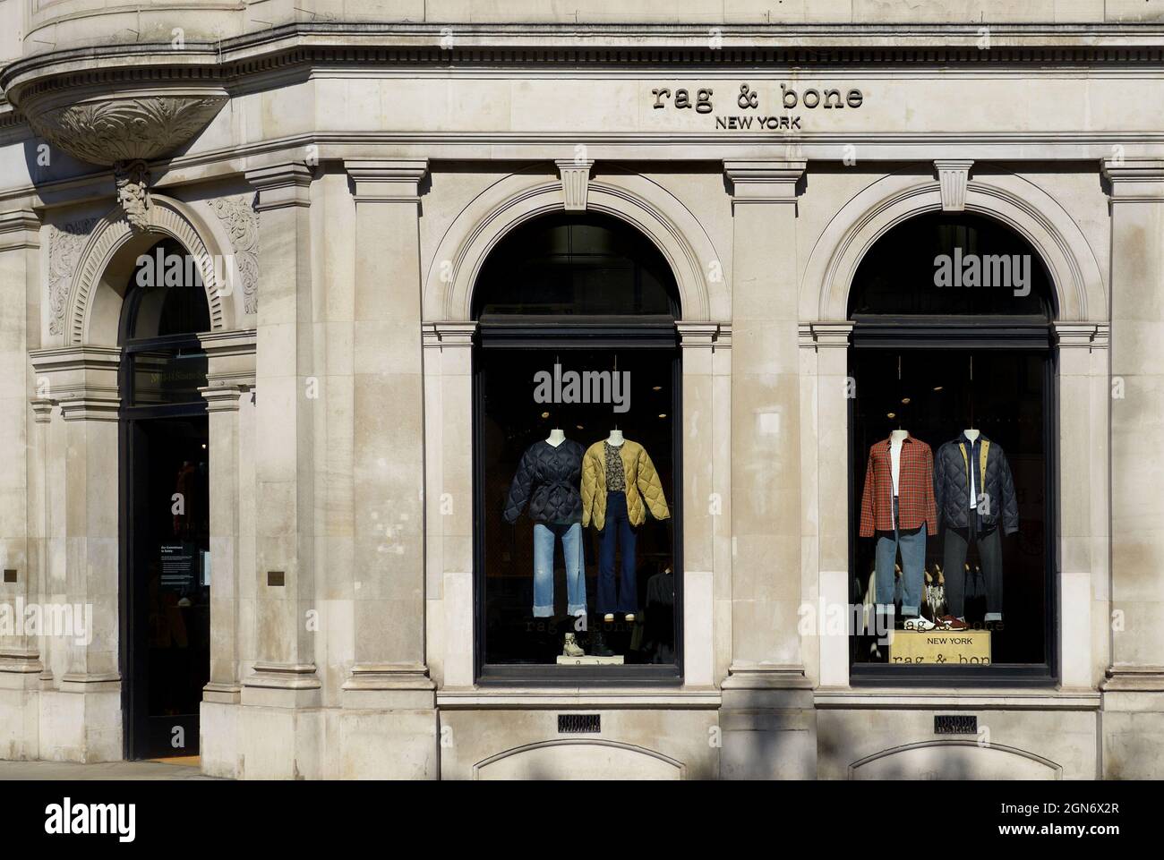 London, England, UK. Rag & Bone shopfront on Sloane Square Stock Photo -  Alamy