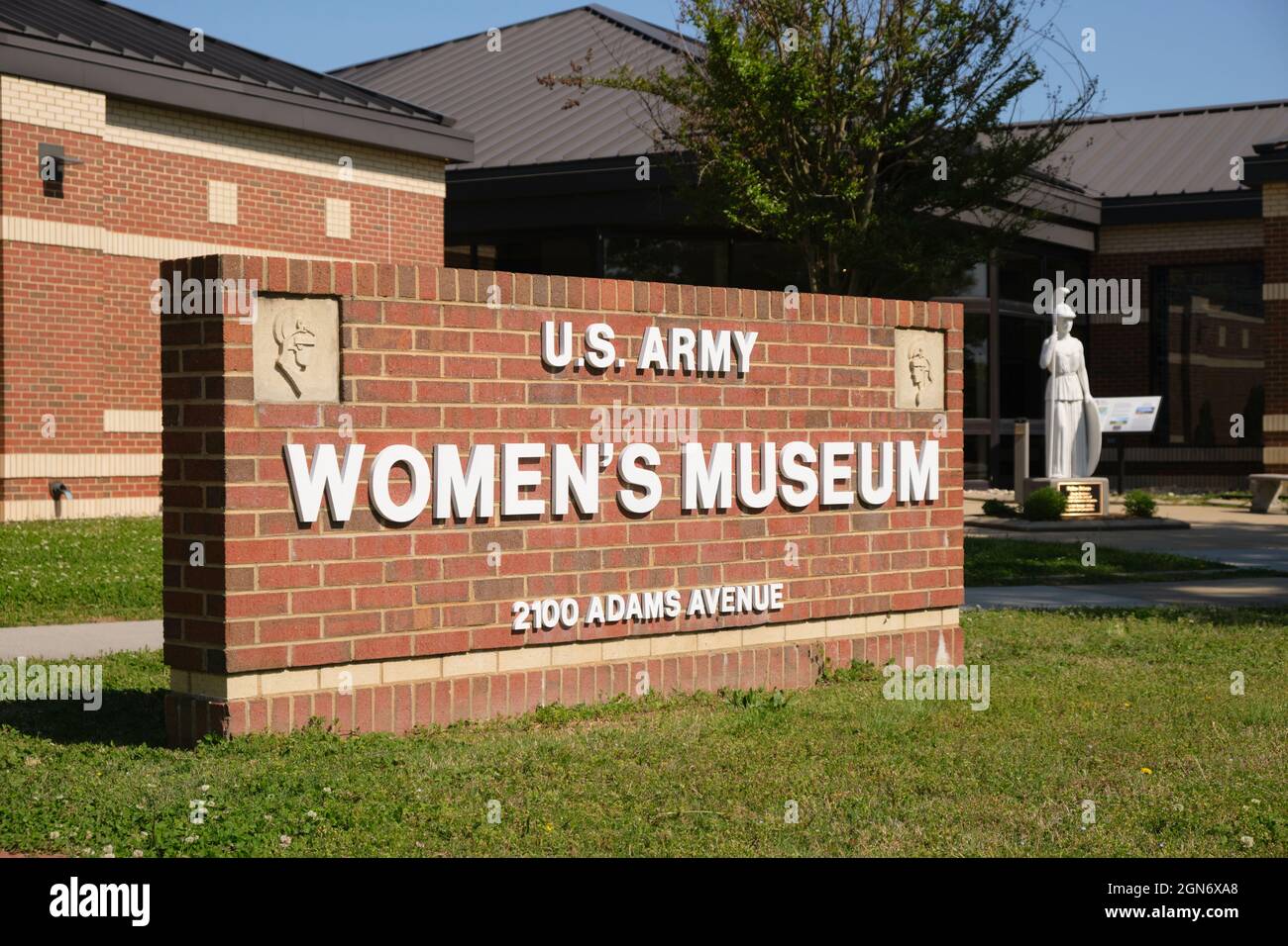 The front entrance sign for the US Army Womens Museum at Fort Lee, Virginia  Stock Photo - Alamy