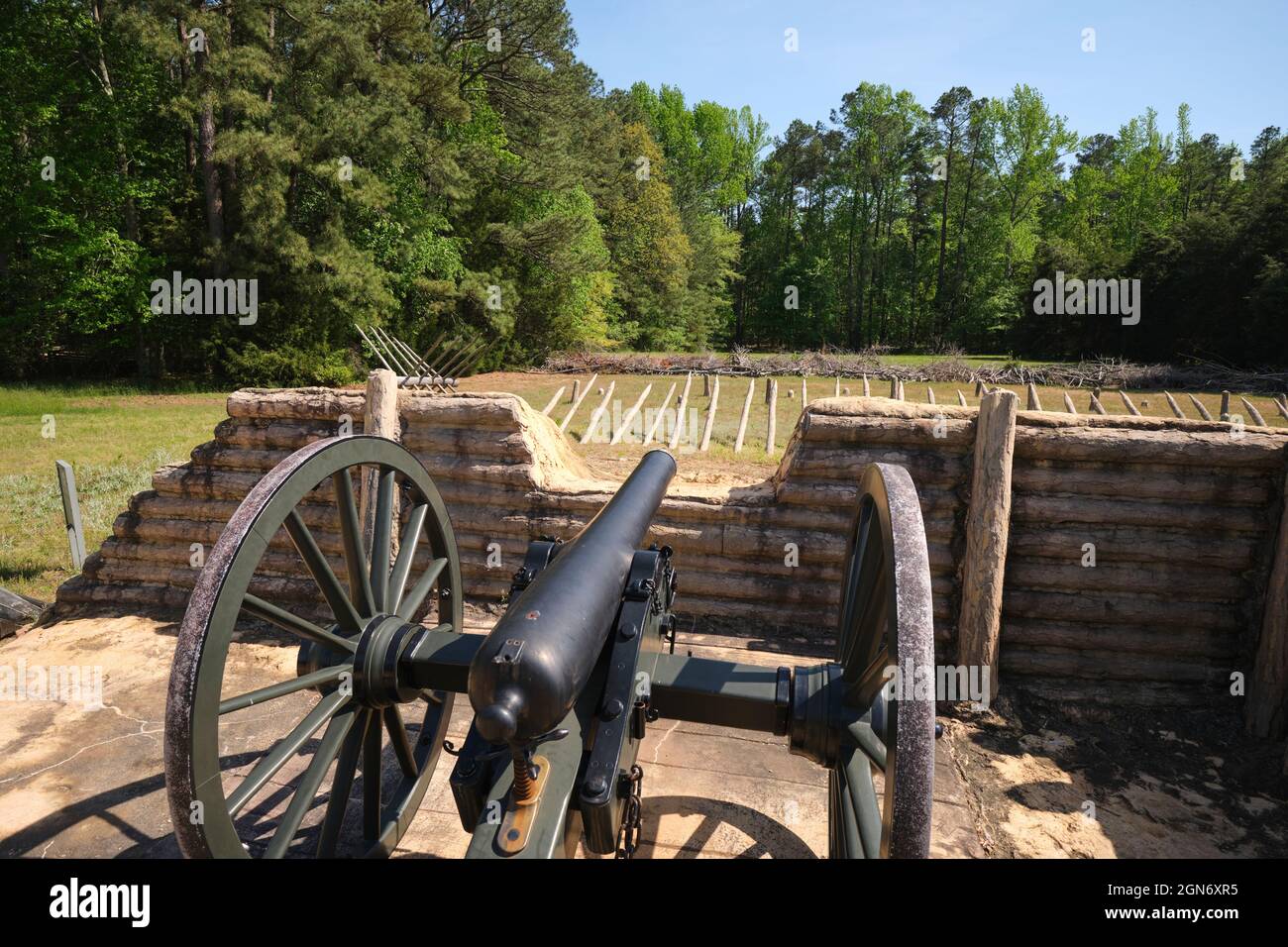 A wheeled canon, ready to defend. At the Pamplin Historical Park & The
