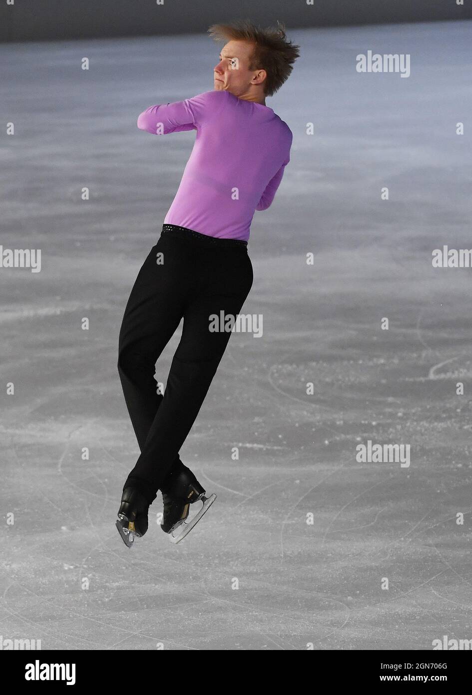 live mens figure skating
