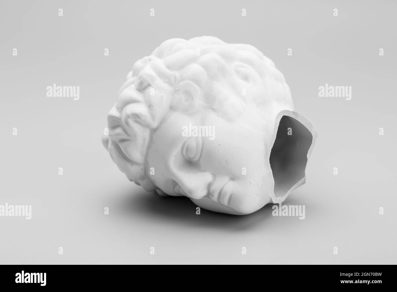 Broken statue head hires stock photography and images Alamy