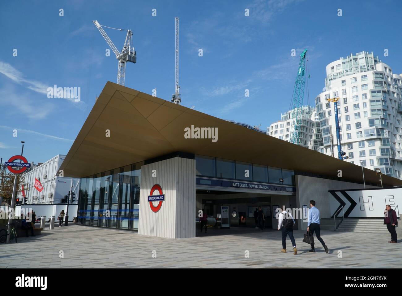 Which runs the london attraction hi-res stock photography and images