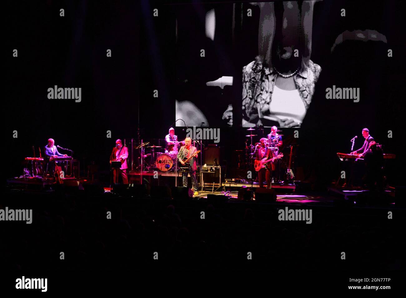 Hollywood FL, USA. 22nd Sep, 2021. Melvin Duffy, Chris Difford, Simon Hanson, Glenn Tilbrook, Steve Smith, Owen Biddle and Stephen Large of Squeeze perform at Hard Rock Live held at the Seminole Hard Rock Hotel & Casino on September 22, 2021 in Hollywood, Florida. Credit: Mpi04/Media Punch/Alamy Live News Stock Photo