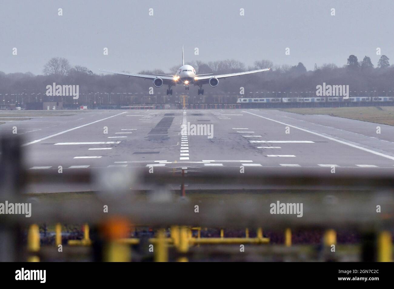 File photo dated 21/12/18 of a British Airways plane landing at Gatwick airport. British Airways' plans to launch a short-haul subsidiary at Gatwick Airport have been scrapped after it failed to reach an agreement on pilots' contracts with trade union Balpa. Issue date: Thursday September 23, 2021. Stock Photo