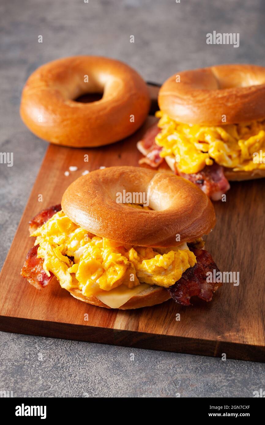 breakfast egg and bacon sandwich on bagel with cheese Stock Photo - Alamy