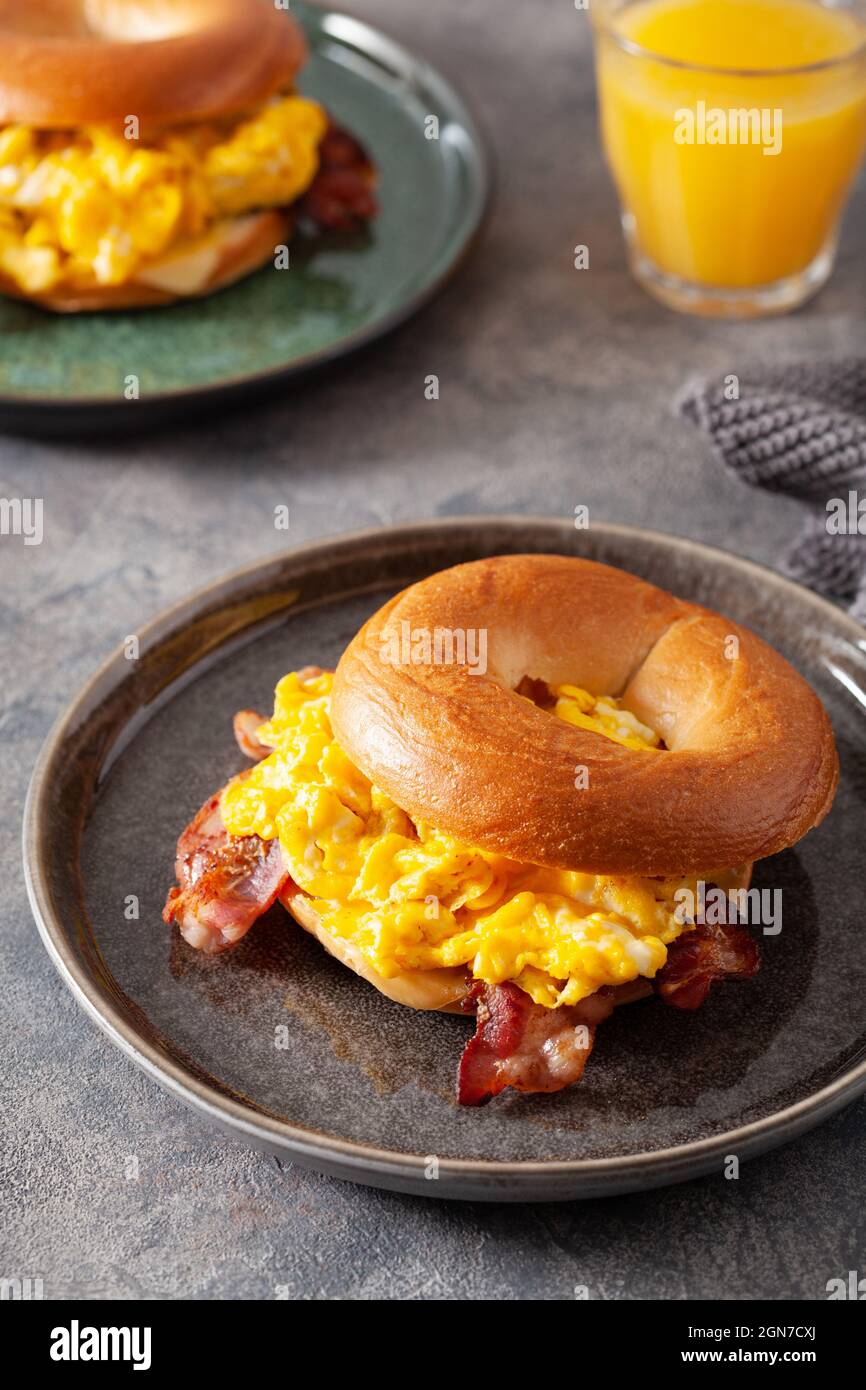 breakfast egg and bacon sandwich on bagel with cheese Stock Photo - Alamy