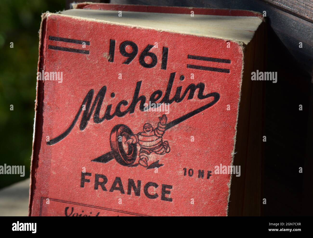 old Michelin red guide Stock Photo - Alamy