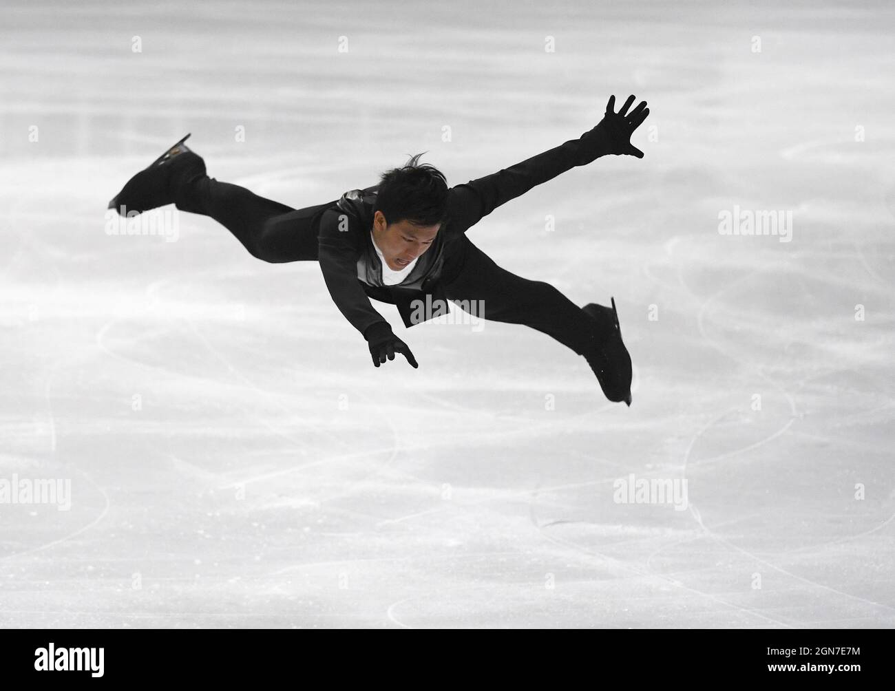 23 September 2021, Bavaria, Oberstdorf: Figure Skating: Challenger Series - Nebelhorn Trophy, Individual, Men, Short Program. Adam Siao Him Fa (France) skates his short program. Photo: Angelika Warmuth/dpa Stock Photo