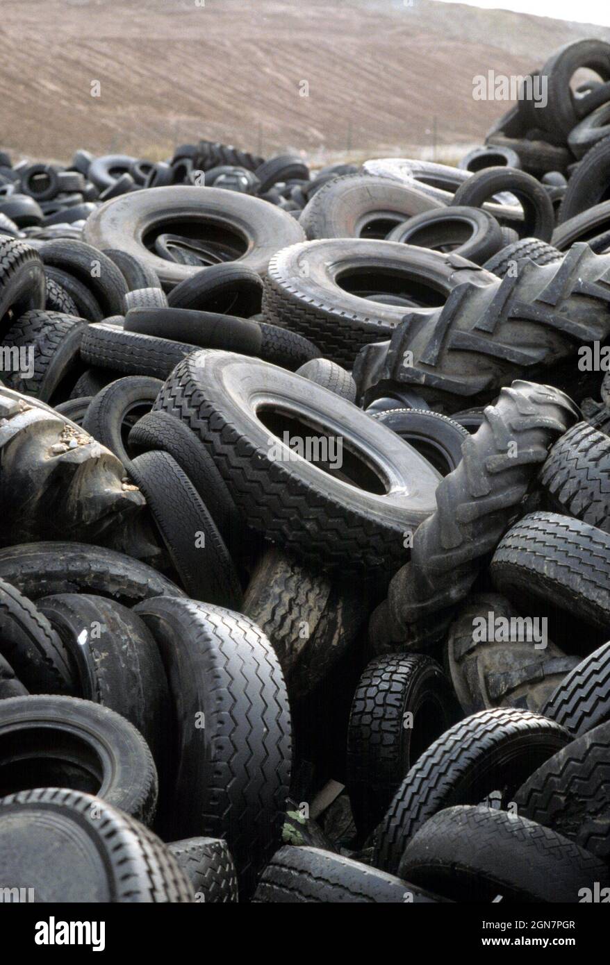 used tires rubbish dump (Milano, Italy Stock Photo - Alamy