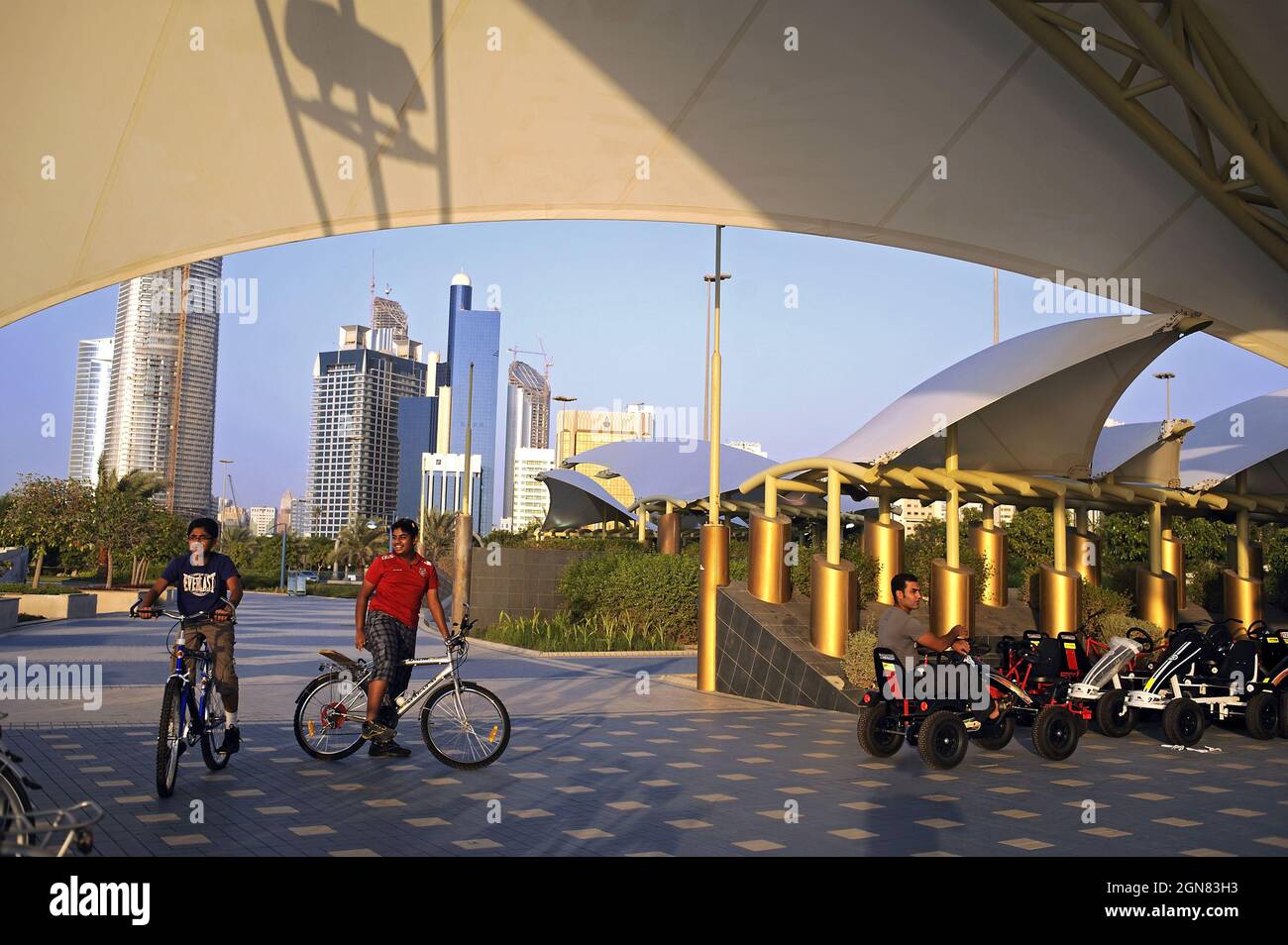 COAST ROAD IN ABU DHABI, CAPITAL OF THE UNITED ARAB EMIRATES Stock Photo