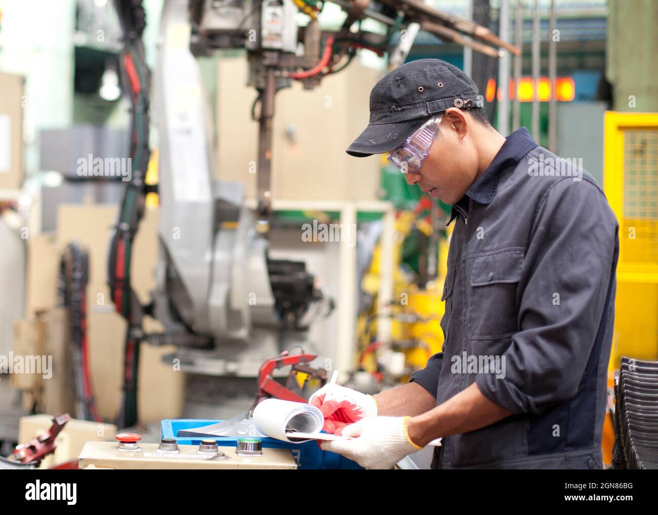 Machine Foreman Metalworking machinist hi-res stock photography and images - Alamy
