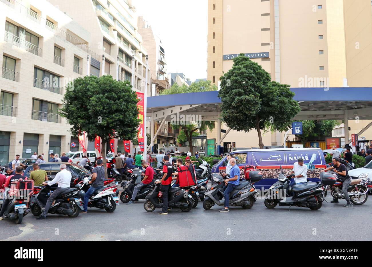 Fuel scarcity hires stock photography and images Alamy