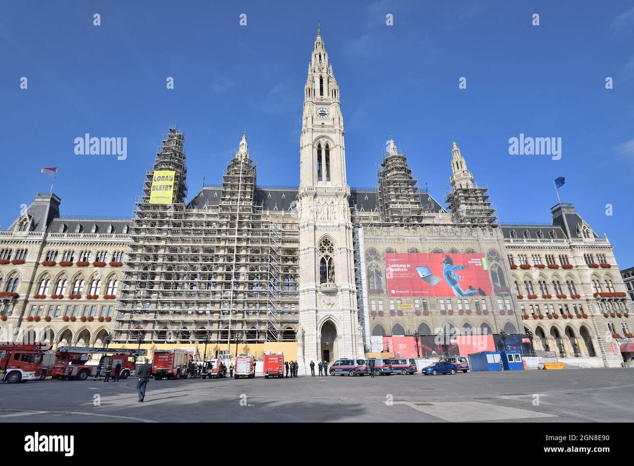 Greenpeace Occupies The Vienna City Hall In Protest Against The Planned Lobau Tunnel Stock Photo