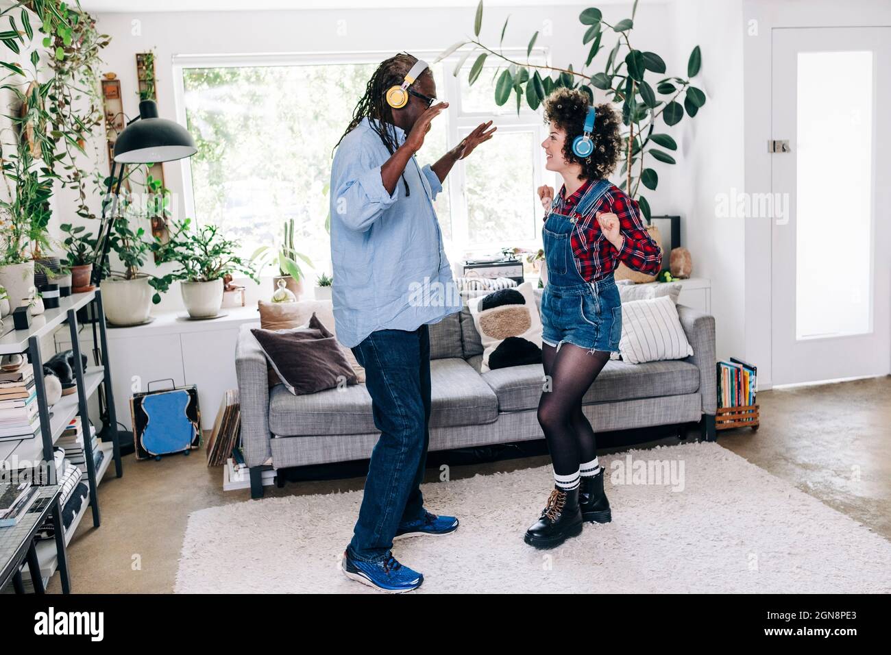 African american father daughter dancing hi-res stock photography and ...