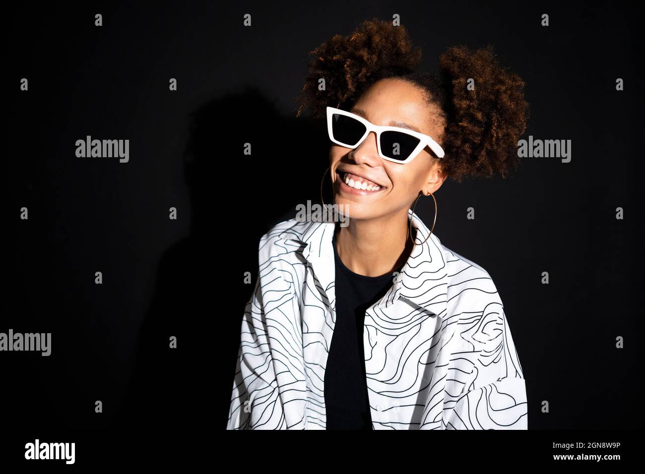 Happy black and white hi-res stock photography and images - Alamy
