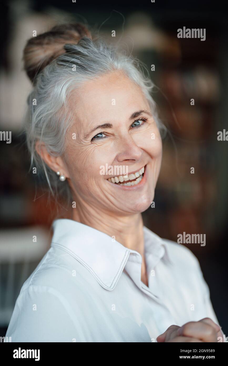 Grey hair bun hi-res stock photography and images - Alamy Grey hair bun hi-res stock photography and images - Alamy