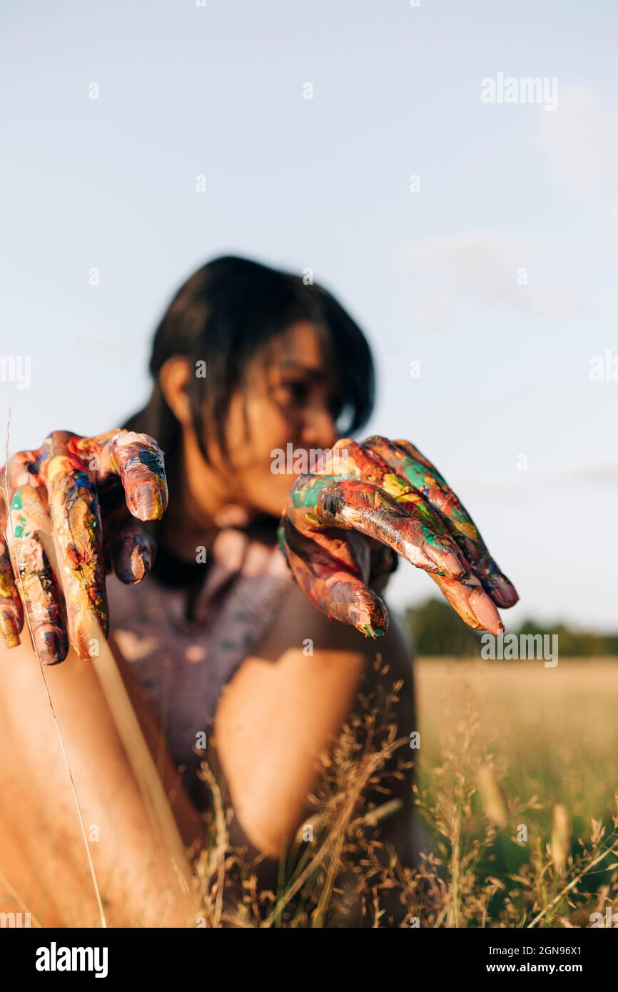 Woman paint hi-res stock photography and images - Alamy