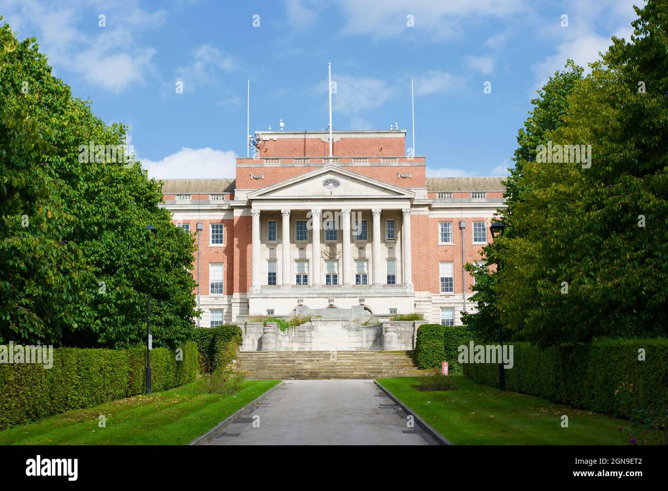 Chesterfield Town Hall, Derbyshire. The town hall of historic market town, Chesterfield Stock Chesterfield Town Hall, Derbyshire. The town hall of historic market town, Chesterfield Stock