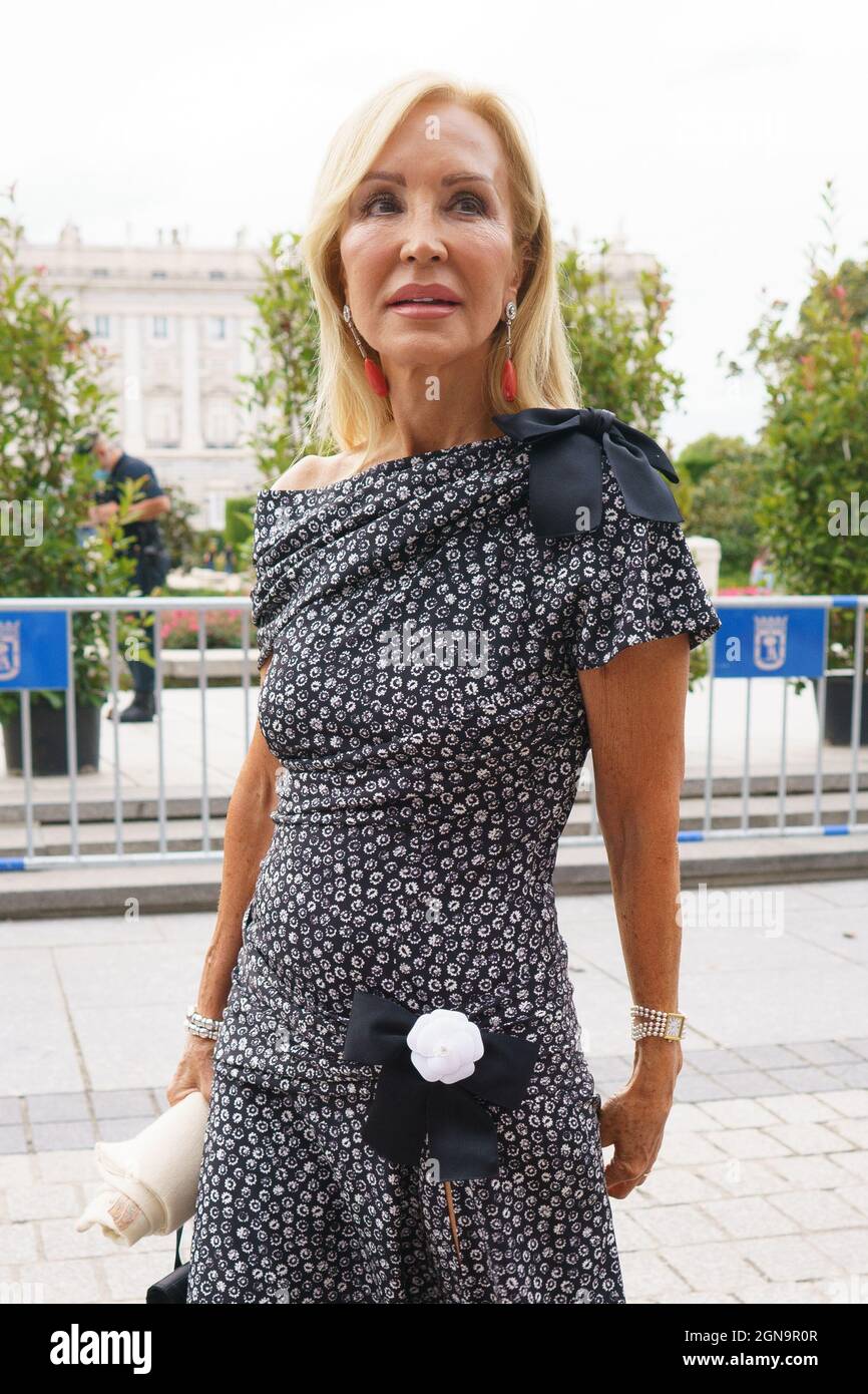 Cormn Carmen Lomana attends the opening of the Royal Theatre season. (Photo ...