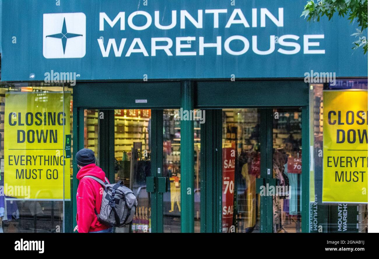 Mountain Warehouse Closing Down, Everything Must GO; Shops, shoppers
