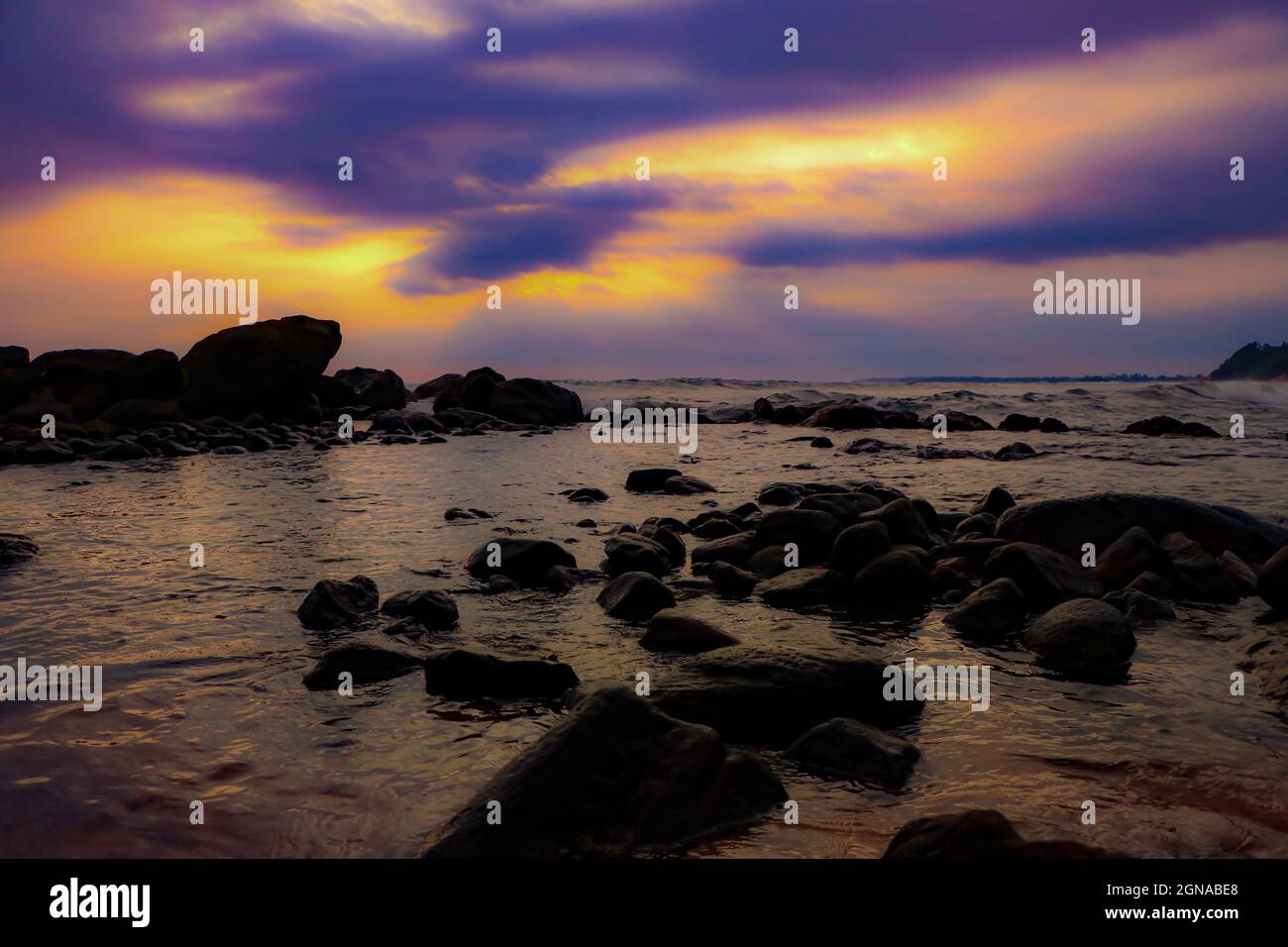 Sunset Beach Wallpapers High Resolution Stock Photography and Images ...