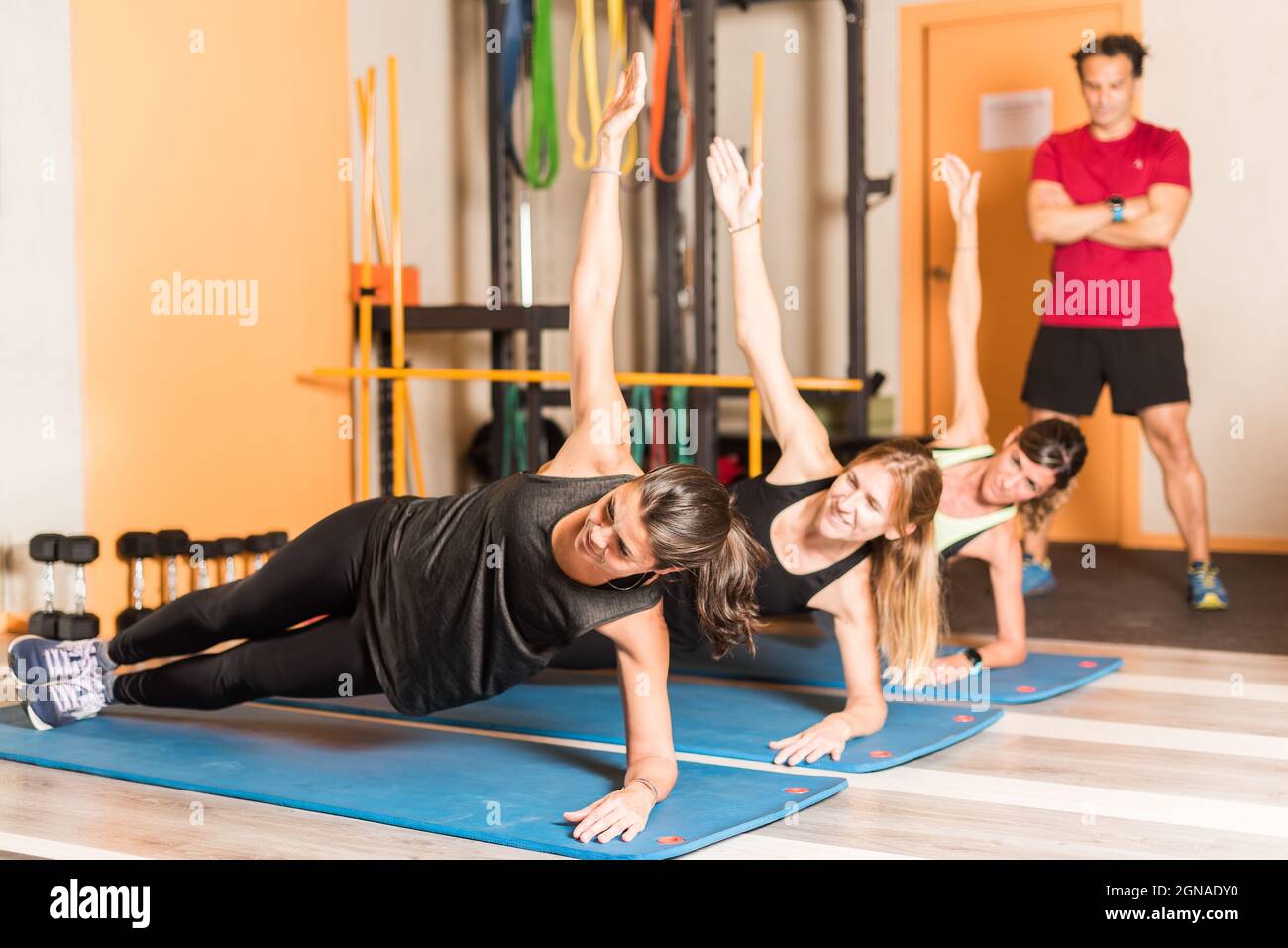 Lateral plank hi res stock photography and images Alamy