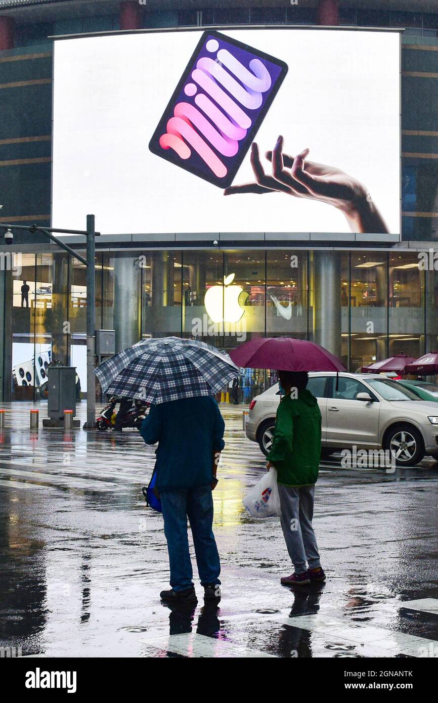 Apple Third Street Promenade closing September 16th, Palo Alto