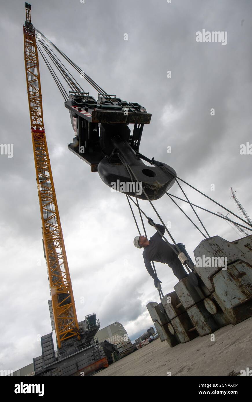 Liebherr crawler crane hires stock photography and images Alamy