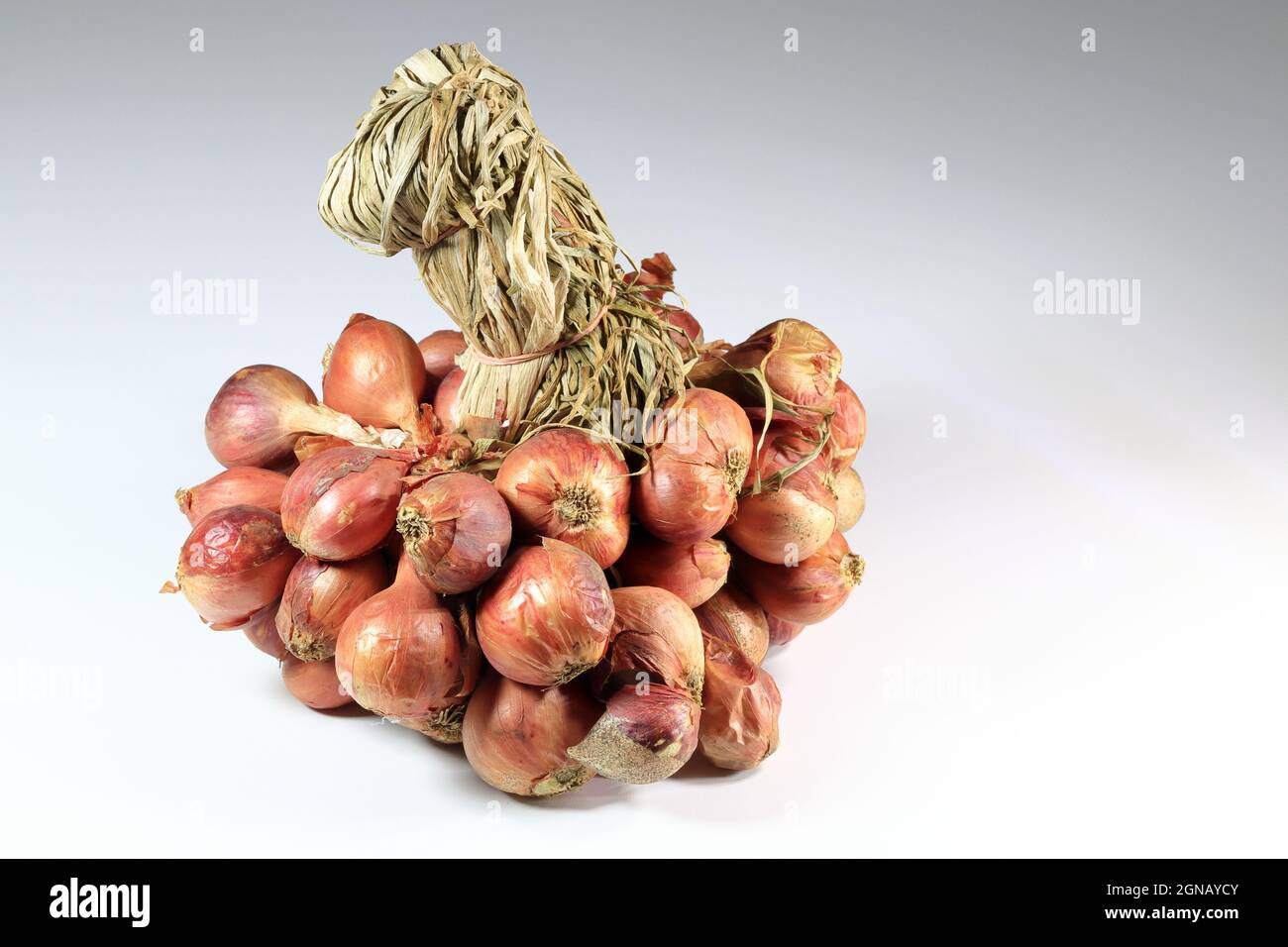 Premium Photo  Closeup photo of peeled shallots