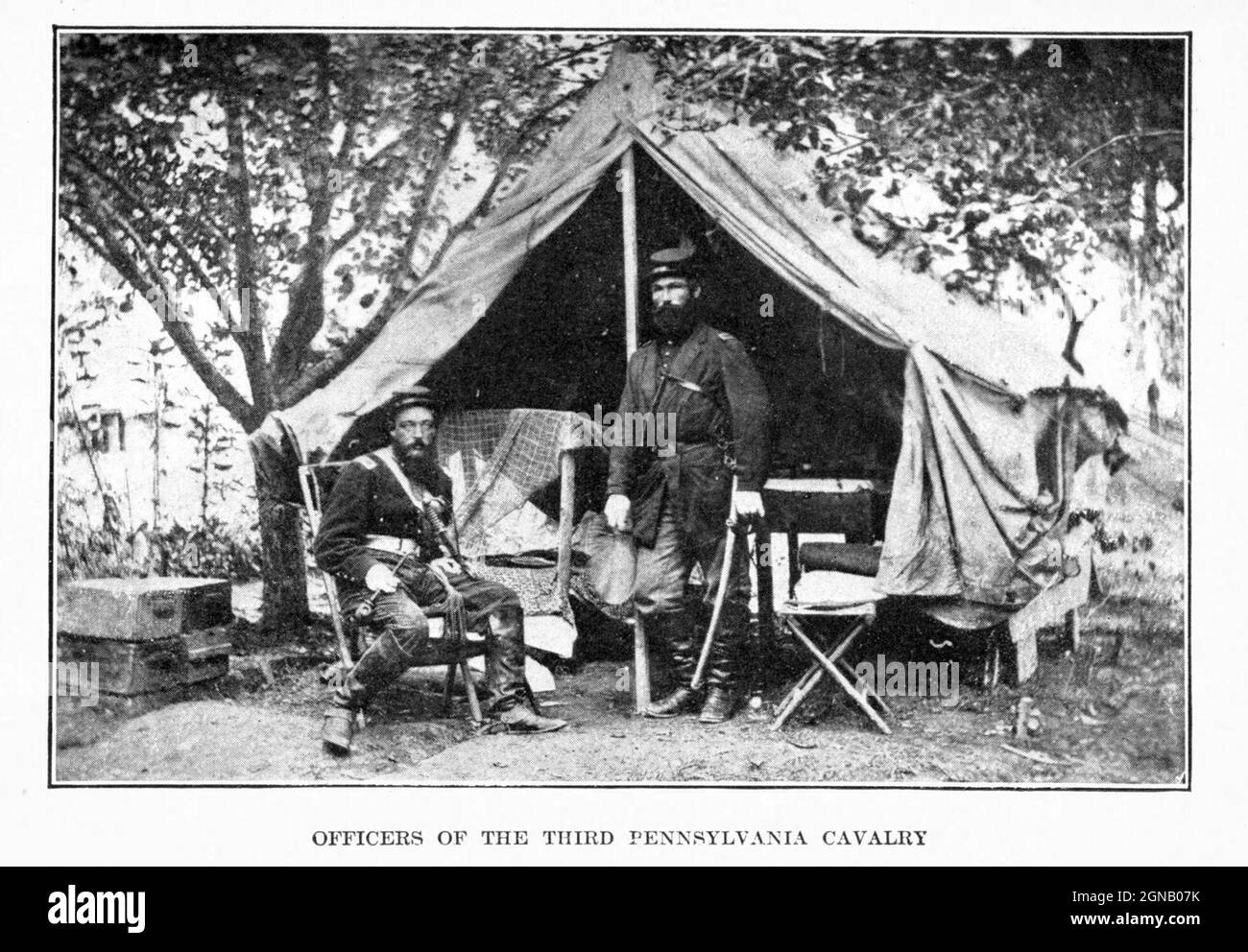 OFFICERS OF THE THIRD PENNSYLVANIA CAVALRY AFTER THE SEVEN DAYS from the book ' The Civil war through the camera ' hundreds of vivid photographs actually taken in Civil war times, sixteen reproductions in color of famous war paintings. The new text history by Henry W. Elson. A. complete illustrated history of the Civil war Stock Photo