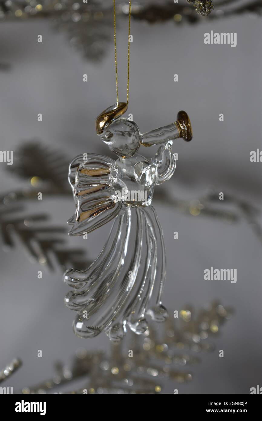 Christmas tree clear glass baubles hi-res stock photography and images ...