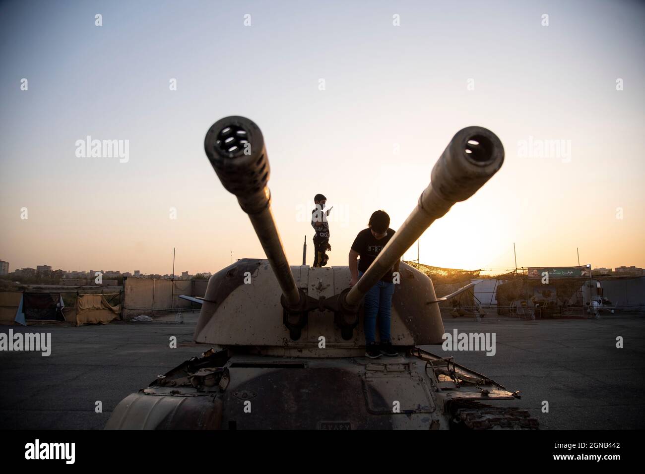 Iran iraq war 1980 hi-res stock photography and images - Alamy