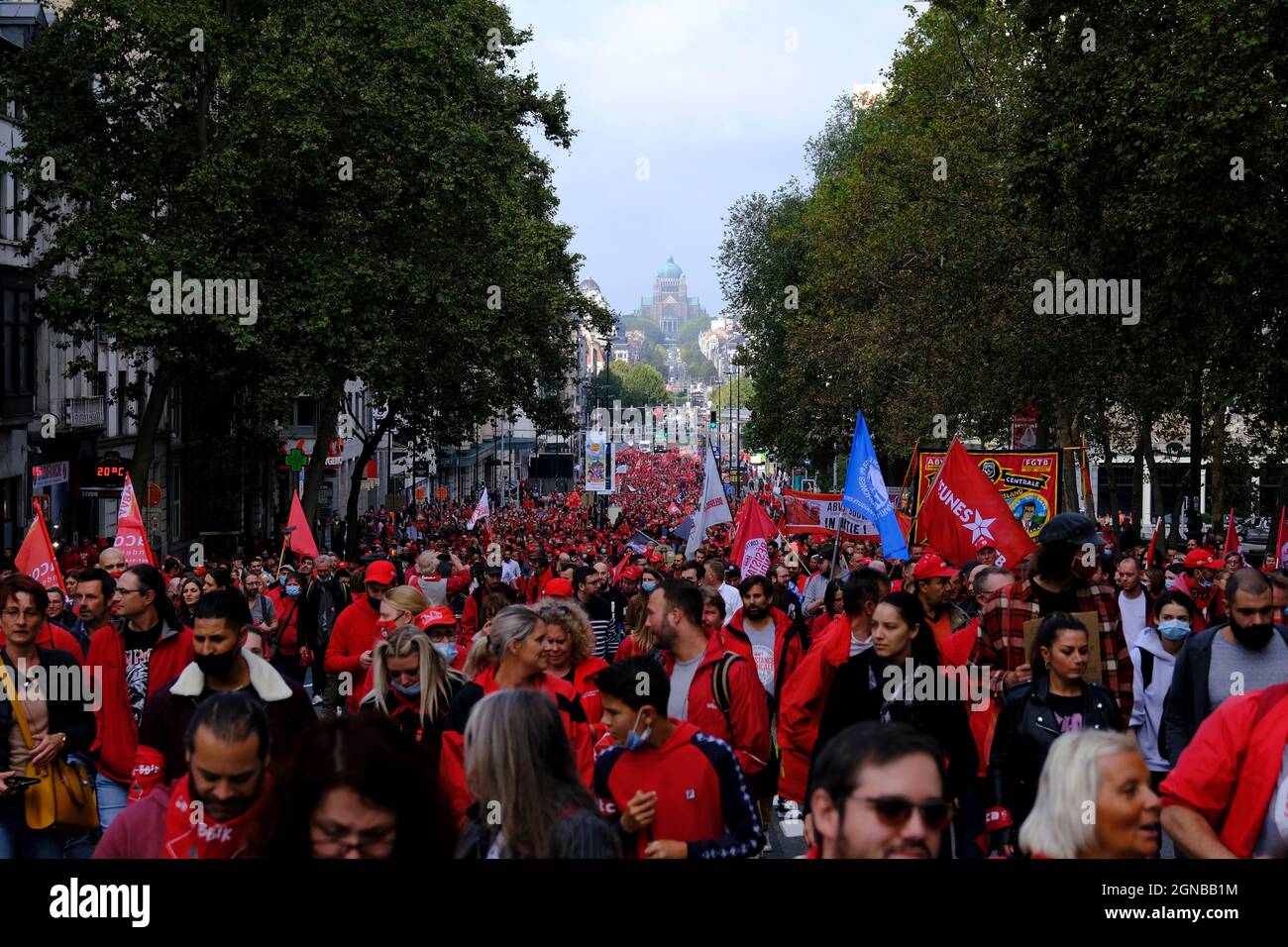 Brussels, Belgium. 24th Sep, 2021. People attend a demonstration of socialist trade union FGTB-ABVV members, in Brussels, Friday 24 September 2021 to protest against the wage standard law. Credit: ALEXANDROS MICHAILIDIS/Alamy Live News Stock Photo