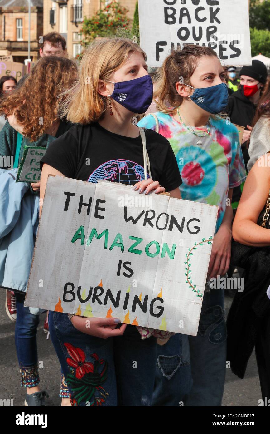 Glasgow, UK. 24th Sep, 2021. "FRIDAYS FOR FUTURE SCOTLAND", a multi campaign organisation highlighting climate change, pollution, socio-economic and political issues held a protest march through Glasgow city centre from Glasgow University to George Square to highlight their concerns for the environment. Credit: Findlay/Alamy Live News Stock Photo