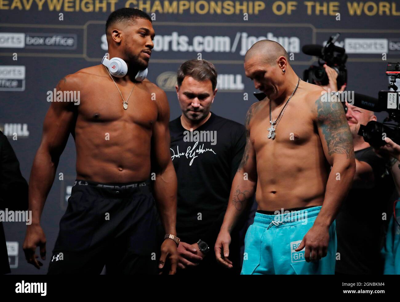 Boxing Anthony Joshua V Oleksandr Usyk Weigh In The O2 London Britain September 24 2021 Anthony Joshua And Oleksandr Usyk During The Weigh In As Promoter Eddie Hearn Looks On Action