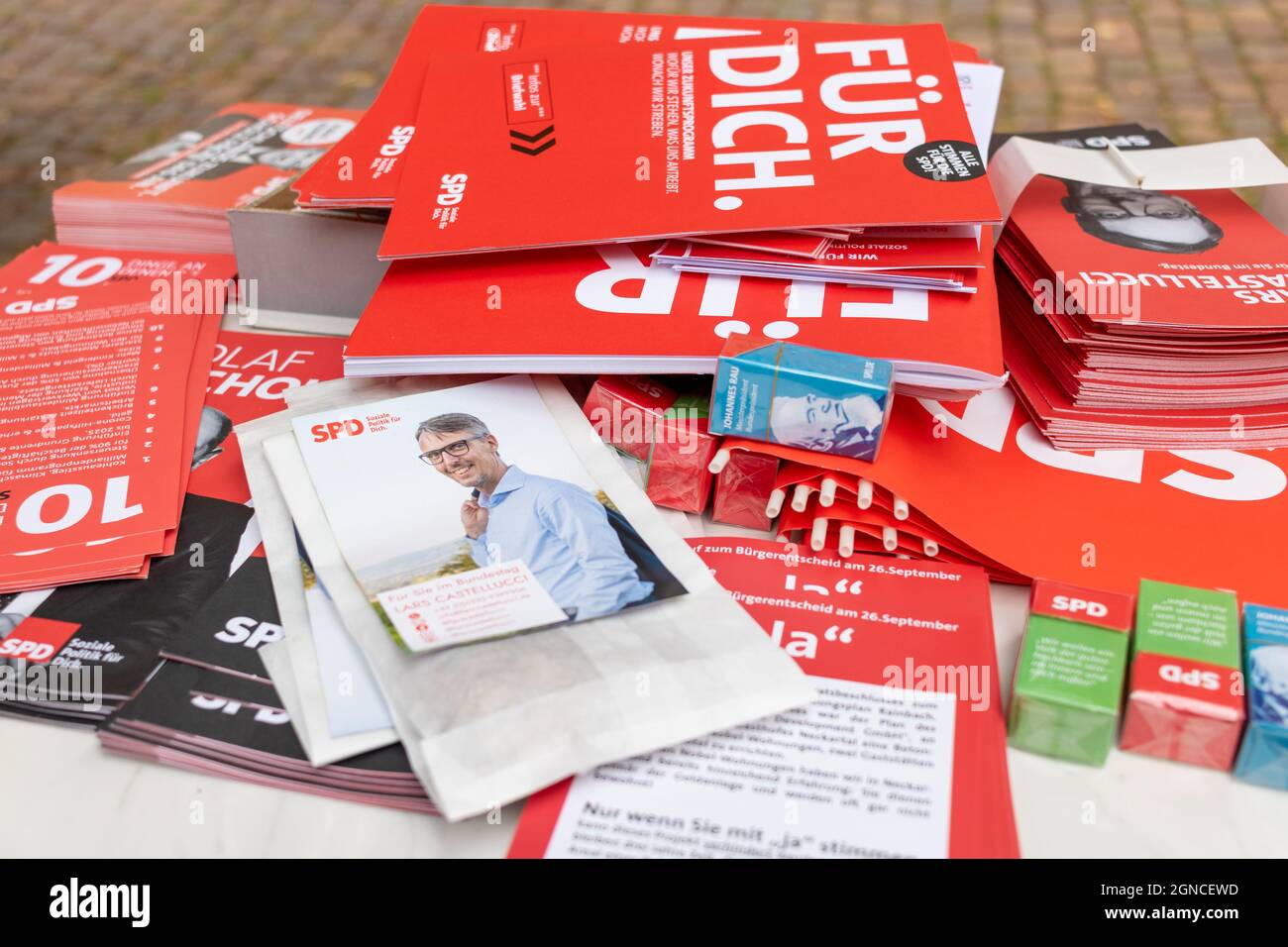 Neckargemuend, Germany - September 11, 2021: campaign materials of the Social Democratic Party of Germany, SPD, at an election information stand for t Stock Photo