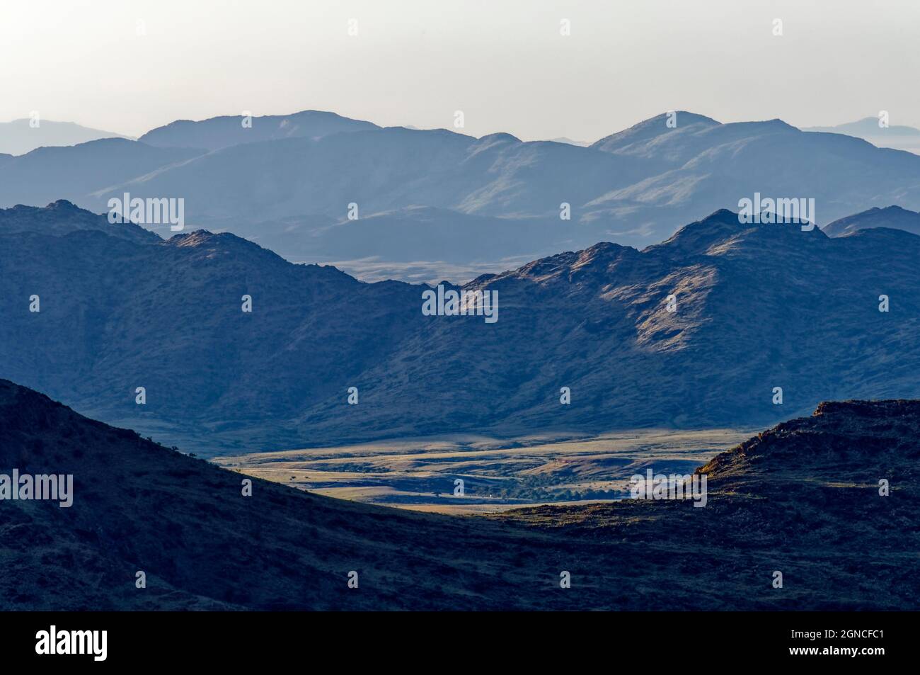 Khomas Highland near Nauchas: View from Spreetshoogte Pass to the Rant mountains (Rantberge), Windhoek District, Khomas region, Namibia Stock Photo