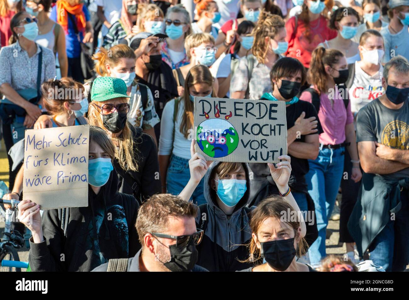 Zurich, Switzerland. 24th Sep, 2021. Climate protester are demonstrating in Zurich on the 24.09.21 for the climate. Credit: Tim Eckert/Alamy Live News Stock Photo