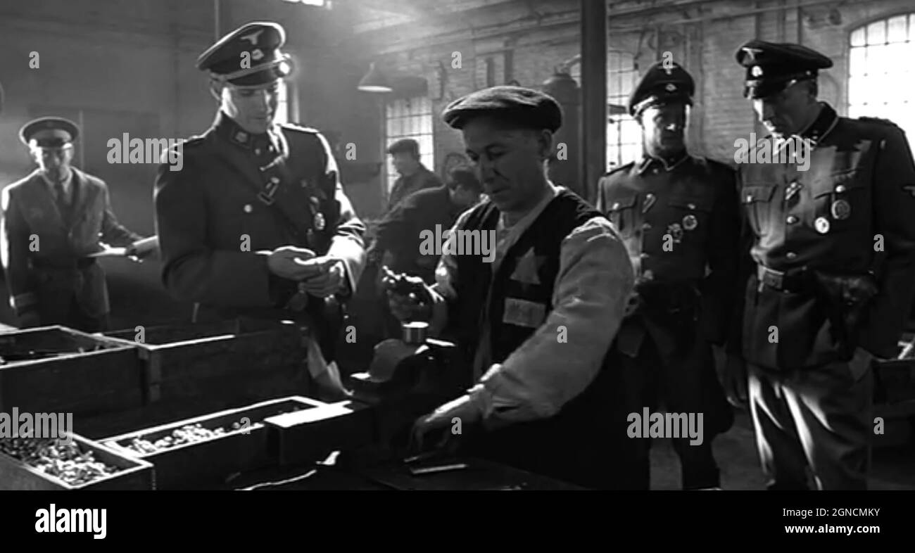 Schindlers list ralph fiennes Black and White Stock Photos & Images Alamy