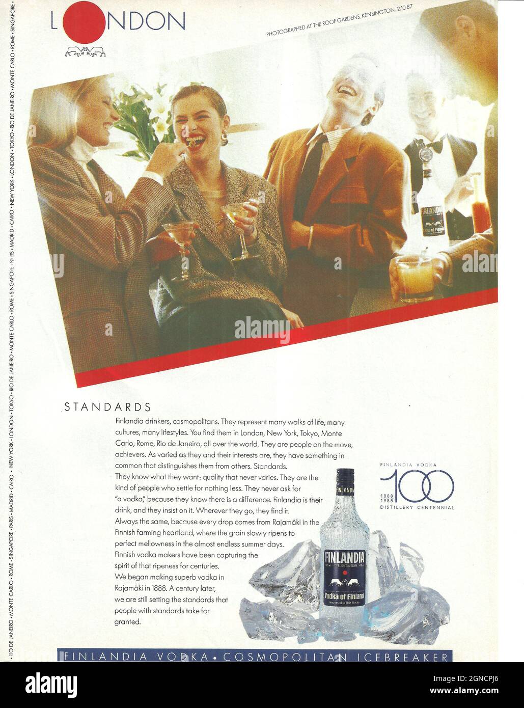 Finlandia vodka - paper vintage advert ad advertisement 1980 1970 Finlandia vodka bottle and glass Stock Photo