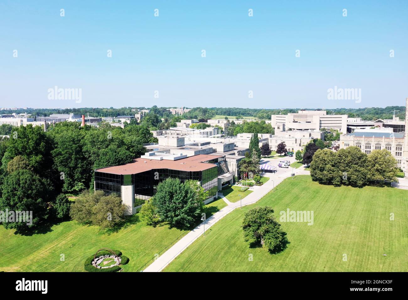 Aerial view university college london hi-res stock photography and ...