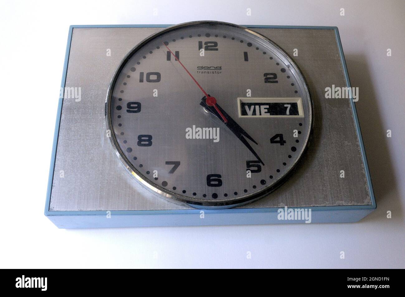Space Age WEIMAR Kitchen CLOCK Timer Mid Century Wall East Germany