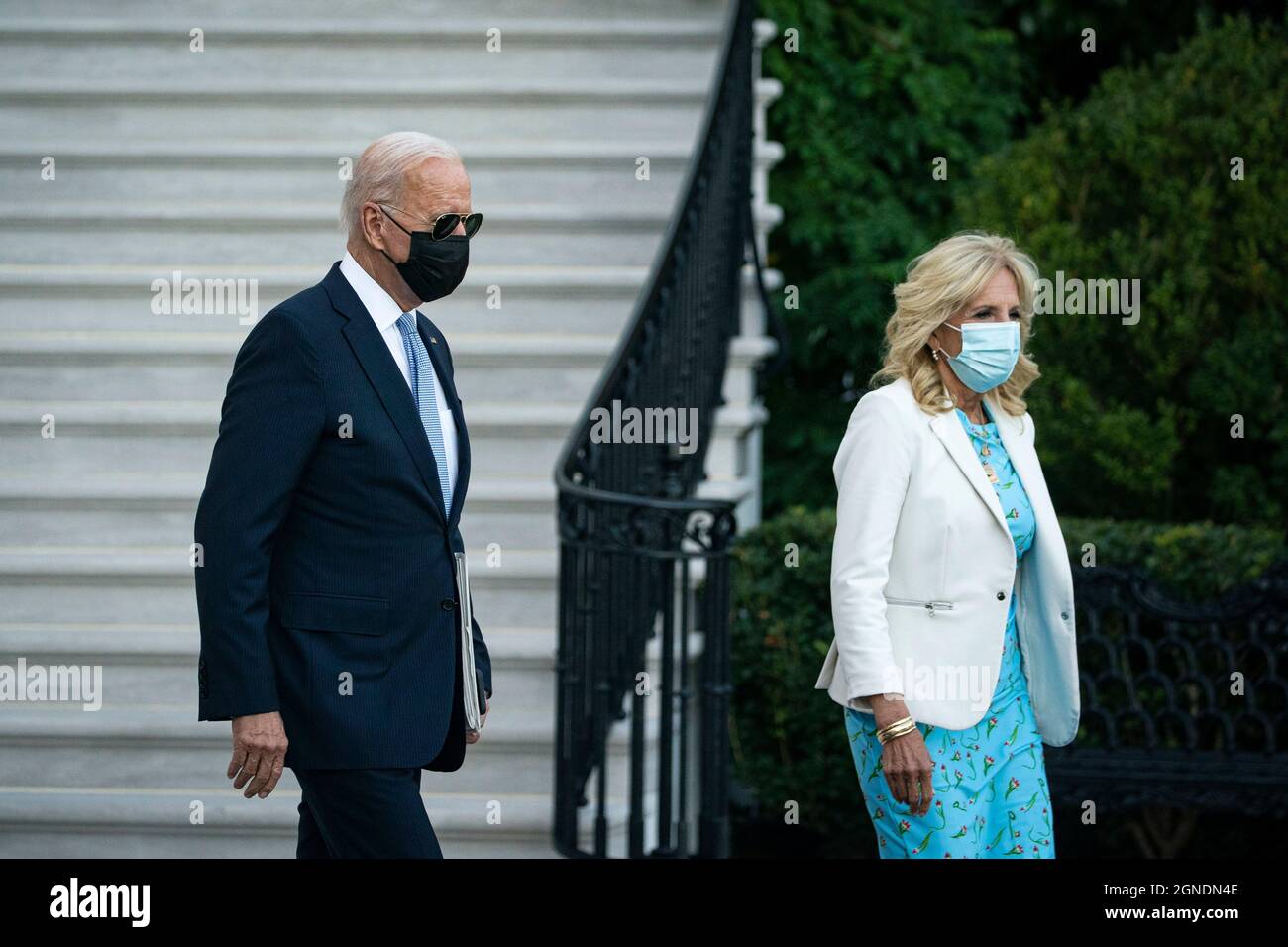 Washington Dc Usa 24th Sep 2021 U S President Joe Biden Walks With U S First Lady Jill Biden On The South Lawn Of The White House Before Boarding Marine One In Washington Dc