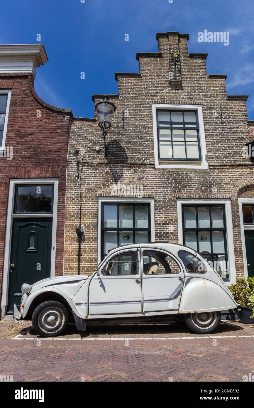 Page 18 Car 2cv High Resolution Stock Photography And Images Alamy