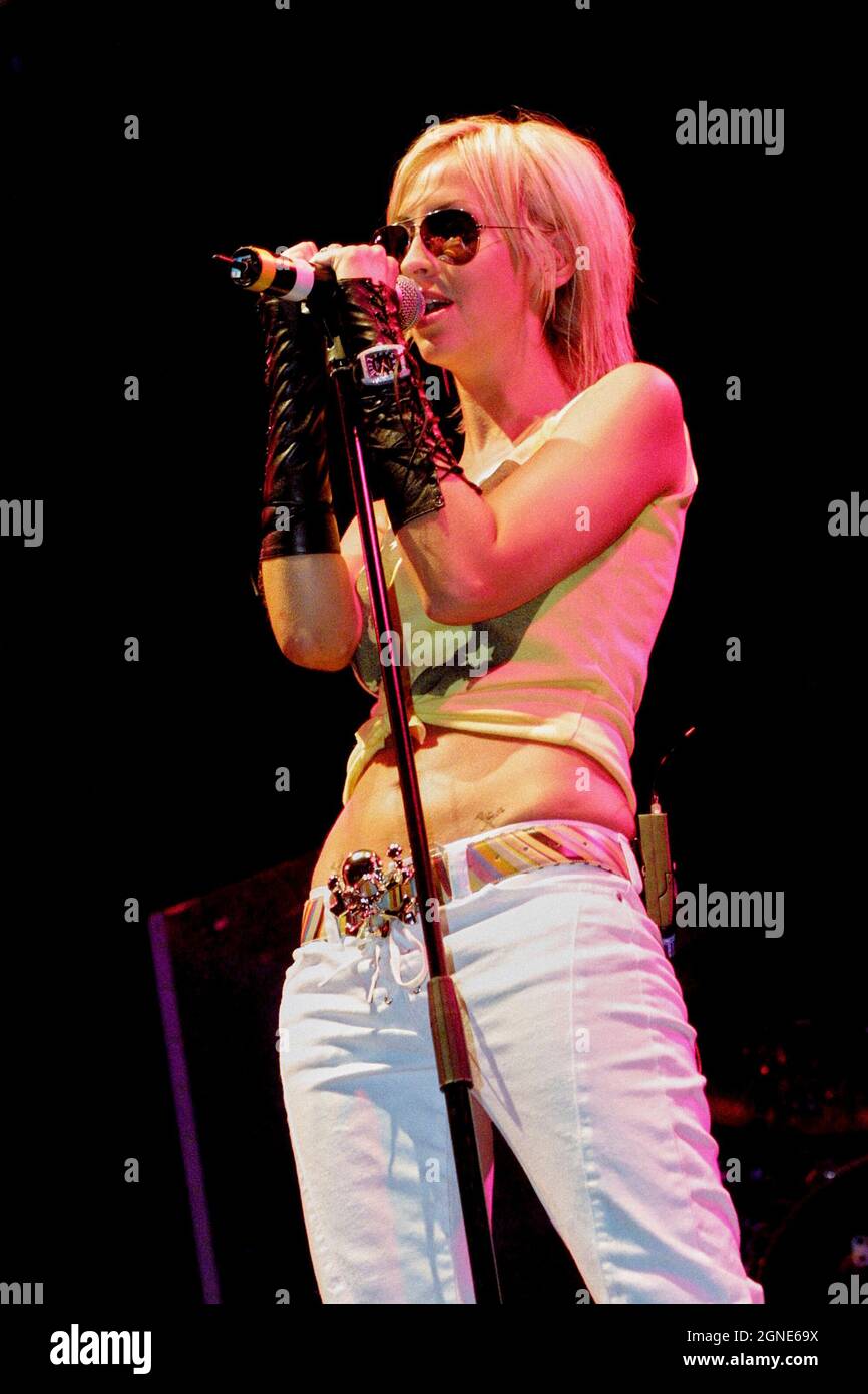 Pop singer natalie appleton hi-res stock photography and images - Alamy