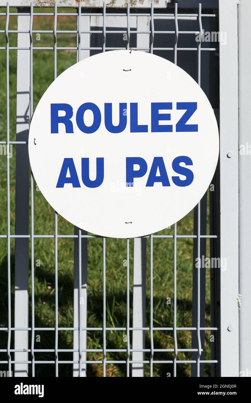 Roulez au pas hires stock photography and images Alamy