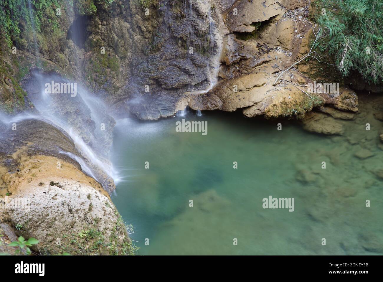 Mu falls hi-res stock photography and images - Alamy