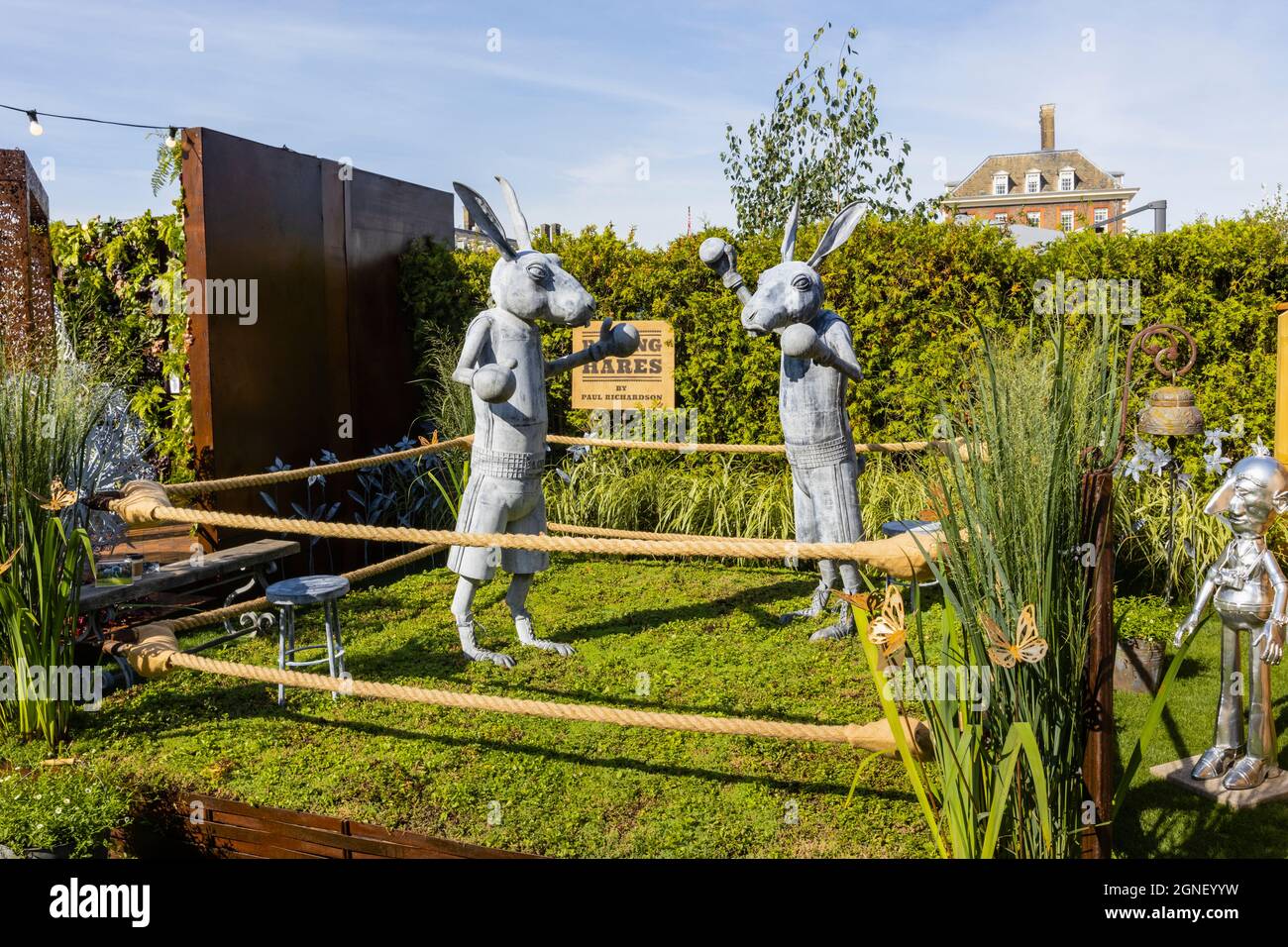 Boxing Hares steel sculptures by Paul Richardson at Chelsea Flower Show held in the grounds of the Royal Hospital Chelsea London SW3 in September 2021 Stock Photo
